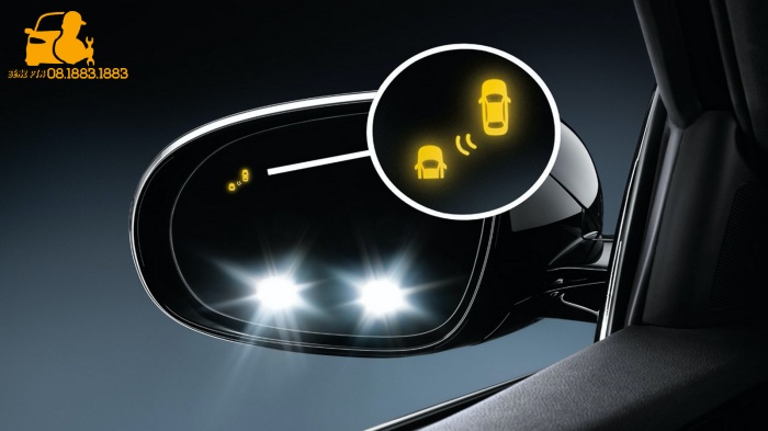 Lợi ích của việc lắp đặt bộ cảnh báo điểm mù Mercedes Benz