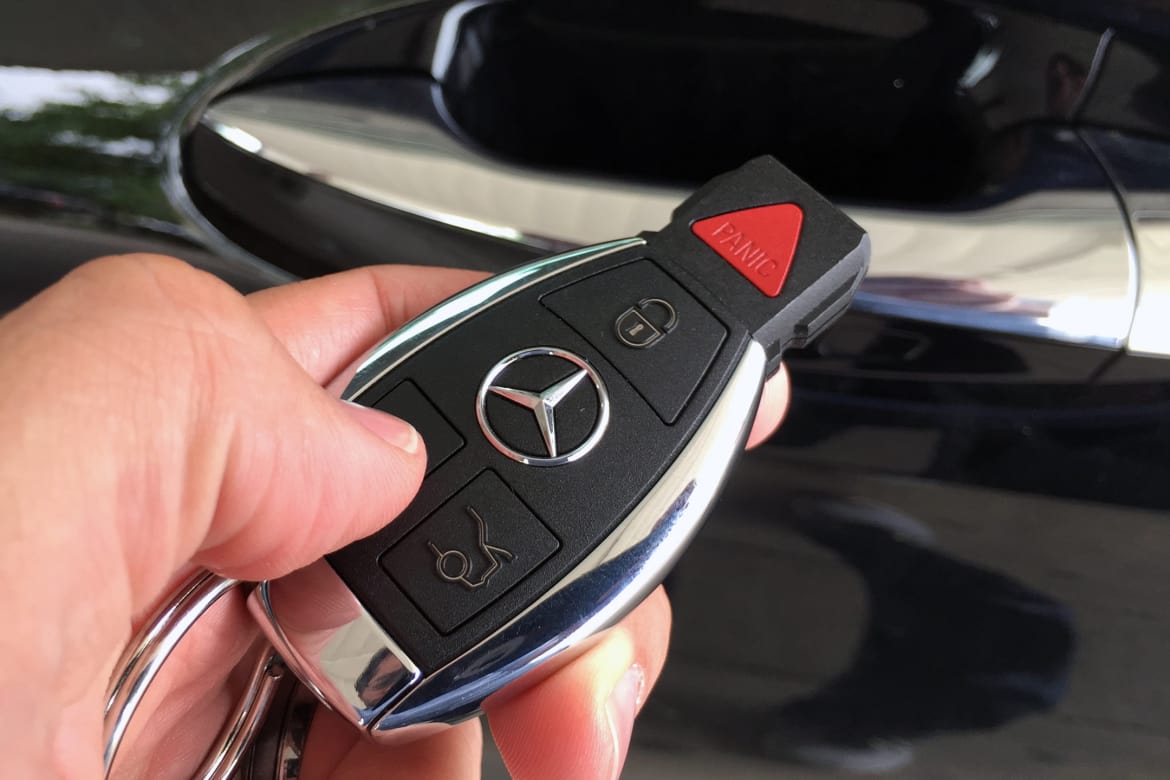Chìa khóa thông minh Mercedes