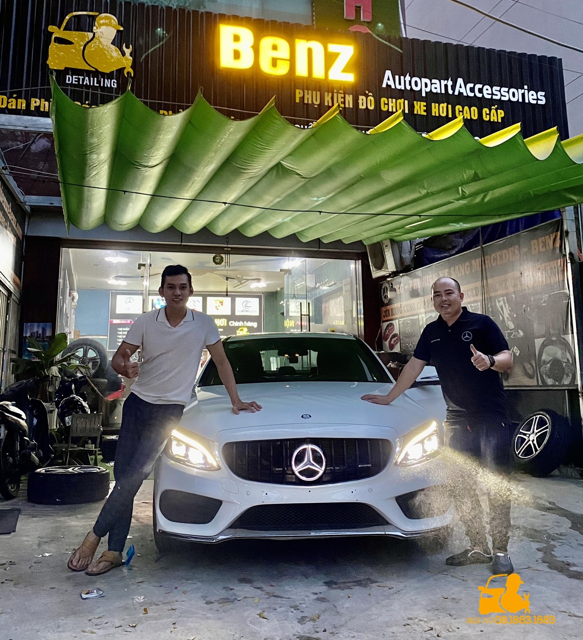 Lý Bình độ xe tại Benz